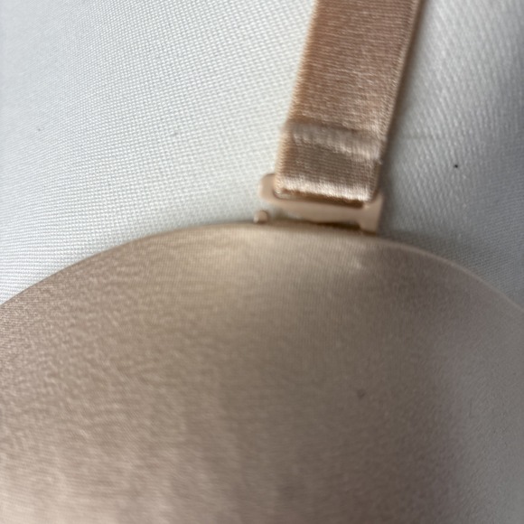 Wacoal Bra Size 38DDD Staying Power Wireless Strapless 854372 Beige EUC Multiway - Picture 3 of 11
